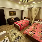 Well-Equipped 2Br Apt In Sphinx Square El Agouza - Families Only